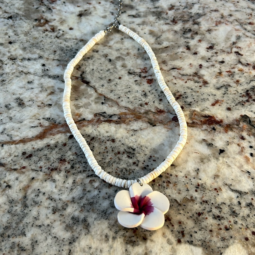 Pooka shell clay flower necklace